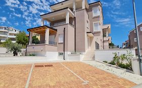 Apartman Lovor